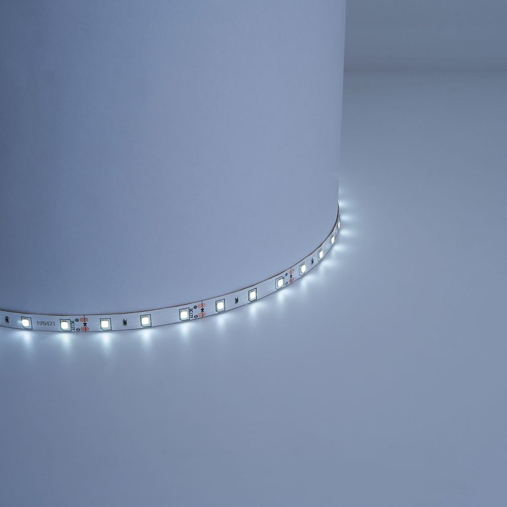 Светодиодная LED лента Feron LS603, 60SMD(2835)/m 4.8W/m 12V 5m 6500К